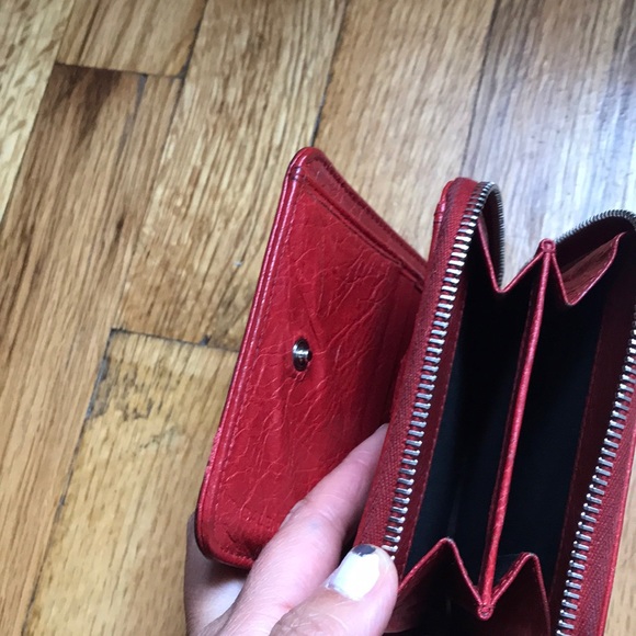 Authentic Balenciaga classic red wallet - Picture 5 of 8